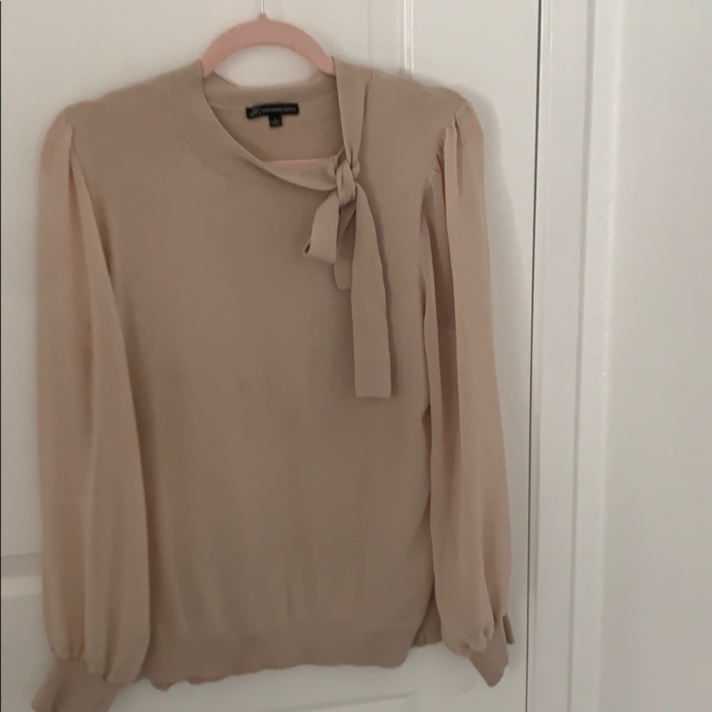 Pale pink sweater with tie